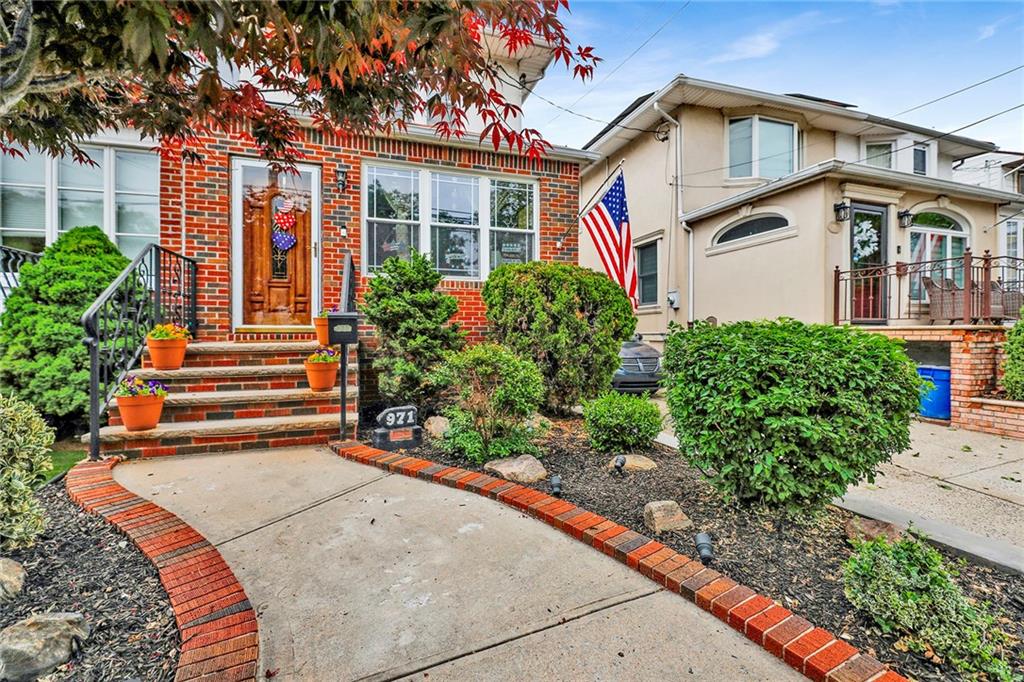 971 80th St, Brooklyn, NY, 11228, USA, 3 Bedrooms Bedrooms, ,2 BathroomsBathrooms,Residential,Active,971 80th St,501743