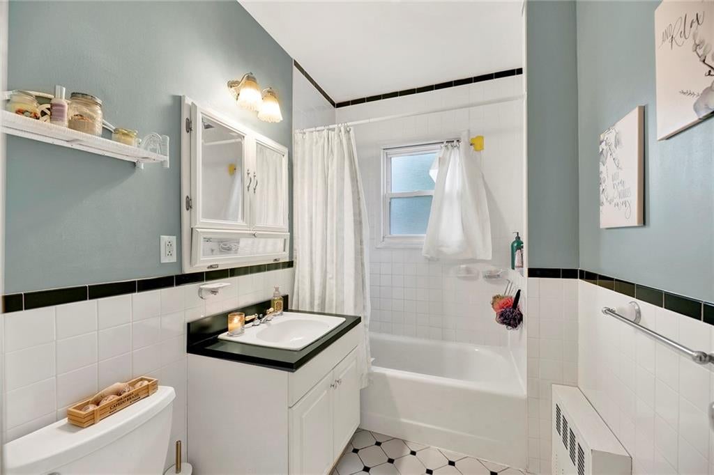 971 80th St, Brooklyn, NY, 11228, USA, 3 Bedrooms Bedrooms, ,2 BathroomsBathrooms,Residential,Active,971 80th St,501743