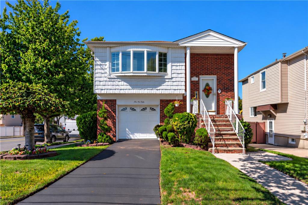Photo of 380 Elverton Avenue, Staten Island, NY 10308 (MLS # 504405)