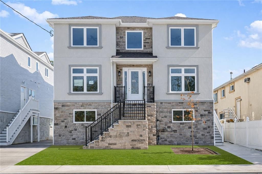 Photo of 437 Brighton Street, Staten Island, NY 10307 (MLS # 499577)