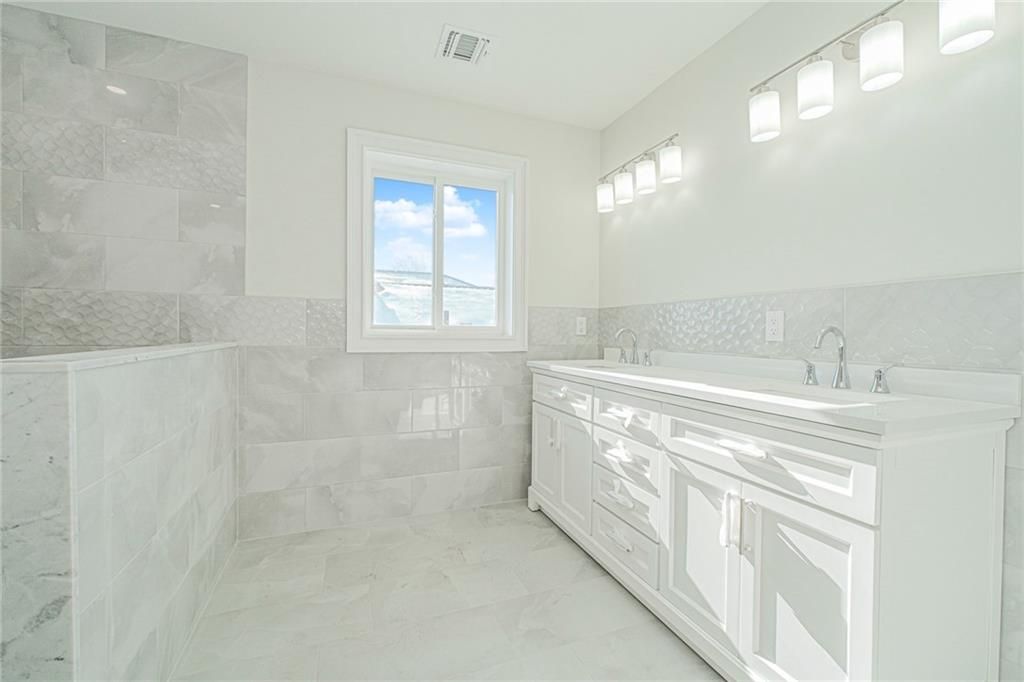 Photo of 437 Brighton Street, Staten Island, NY 10307 (MLS # 499577)