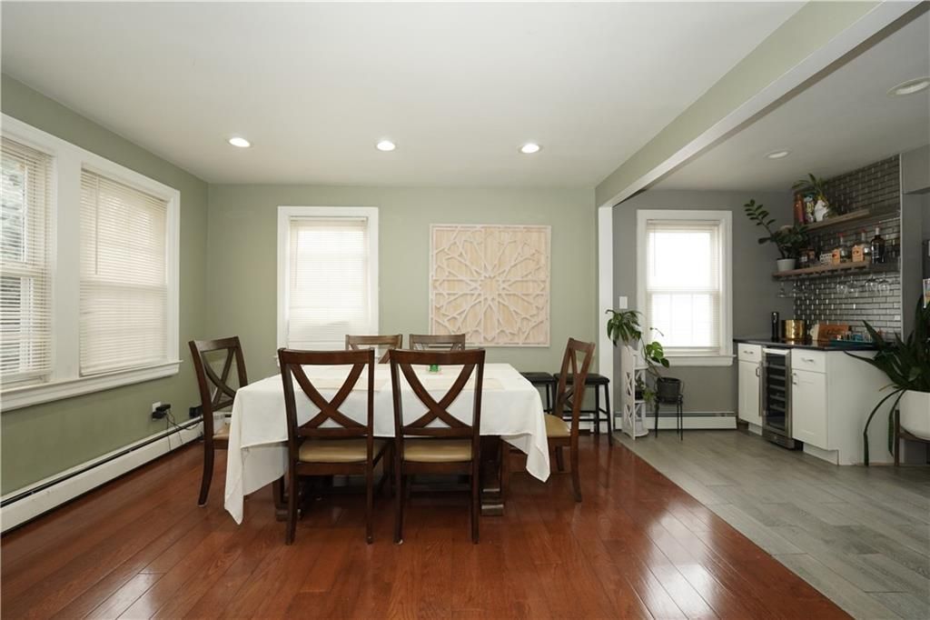 Photo of 85 Oswald Place, Staten Island, NY 10309 (MLS # 499208)