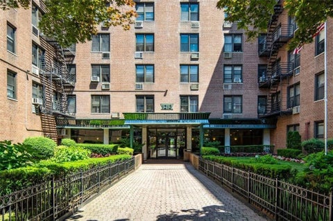 Apartment For Sale - 1237 Avenue Z #NN<br/> Brooklyn, NY 11235