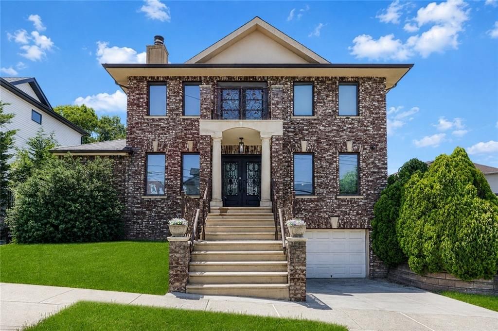 Photo of 14 WALNUT Place, Brooklyn, NY 10306 (MLS # 501648)