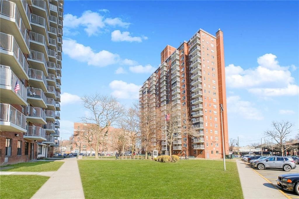 Photo of 2483 16th Street #8E, Brooklyn, NY 11214 (MLS # 499826)