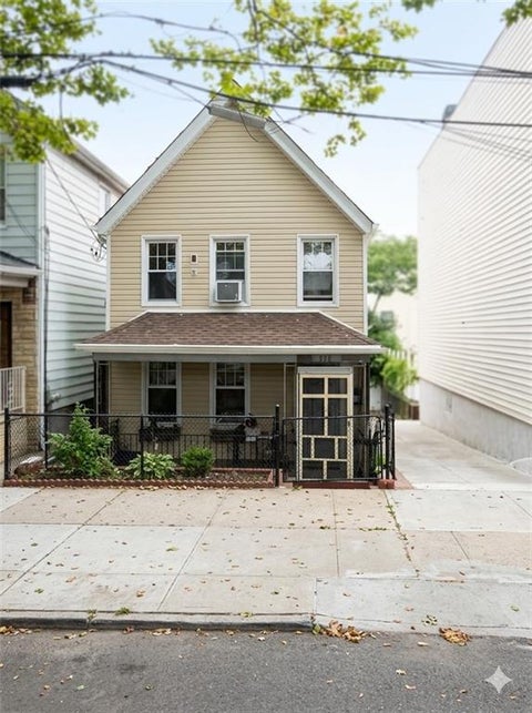 Homes For Sale - 721 99th Street<br/> Brooklyn, NY 11236