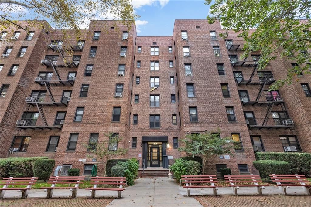 Photo of 2717 28th Street #4E, Brooklyn, NY 11235 (MLS # 496816)
