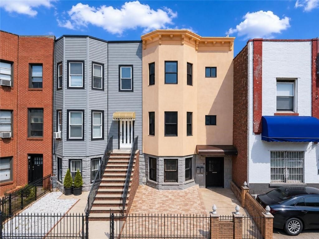 Photo of 320 Bay Ridge Parkway, Brooklyn, NY 11209 (MLS # 502975)