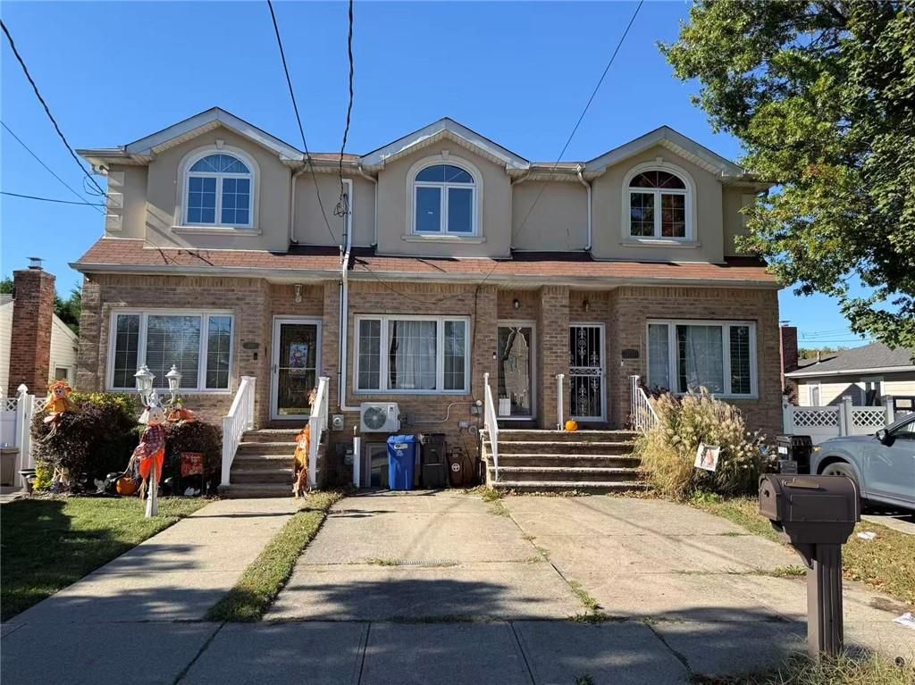 Photo of 407 Riga Street, Staten Island, NY 10306 (MLS # 496673)