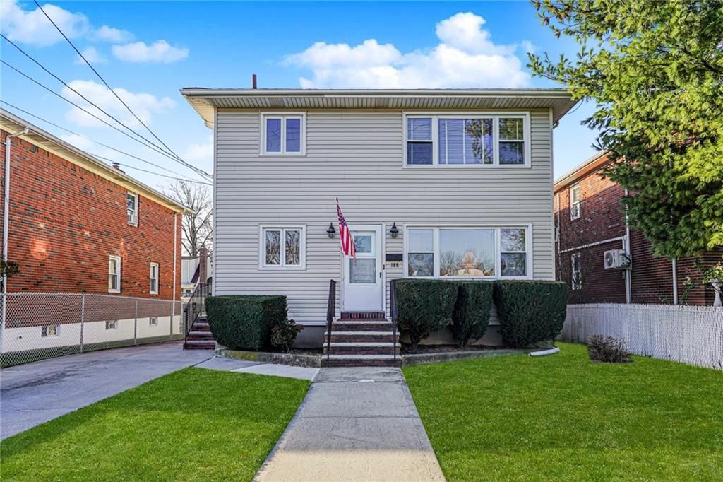 Photo of 188 Evergreen Avenue, Staten Island, NY 10305 (MLS # 497768)