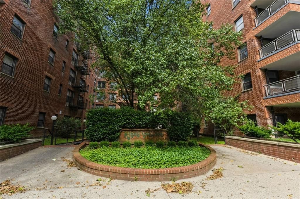 Photo of 1275 51st Street #3H, Brooklyn, NY 11234 (MLS # 494949)