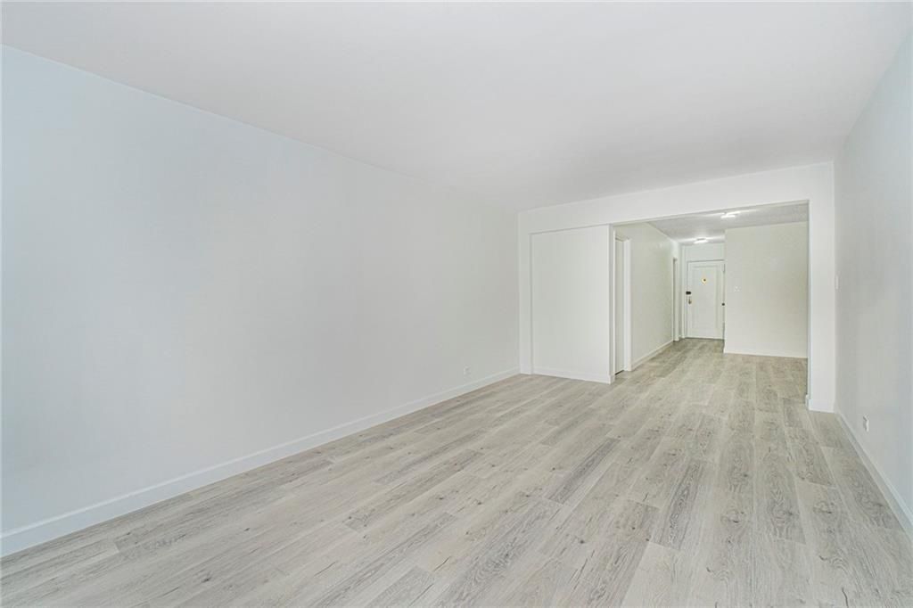 Photo of 221 mcdonald ave Avenue #5 C, Brooklyn, NY 11218 (MLS # 496713)