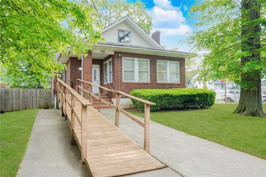 Photo of 751 Jewett Avenue, Staten Island, NY (MLS # 492868)