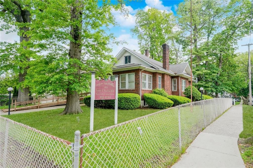 Photo of 751 Jewett Avenue, Staten Island, NY (MLS # 492868)