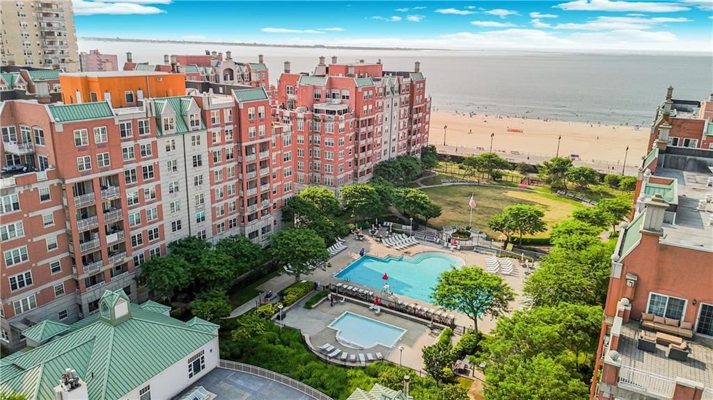 Photo of 125 Oceana Drive #4F, Brooklyn, NY 11235 (MLS # 497925)