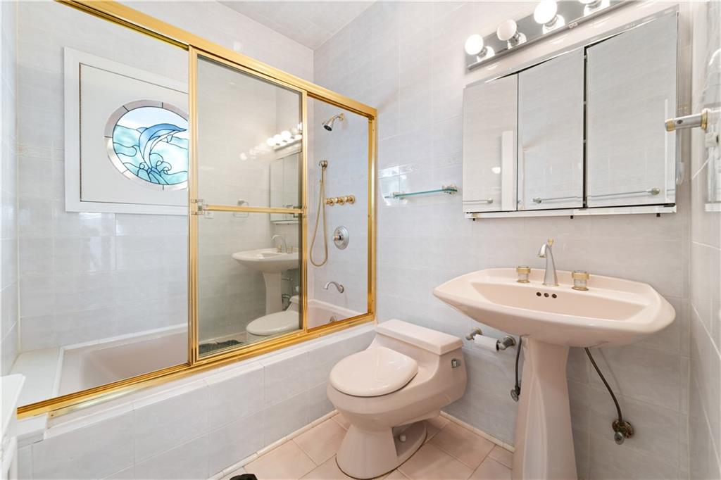 194 Falmouth Street, Brooklyn, New York image 19