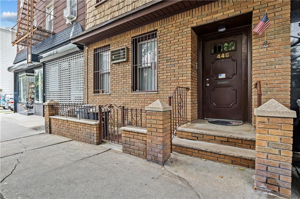 446 Humboldt Street - Photo 2