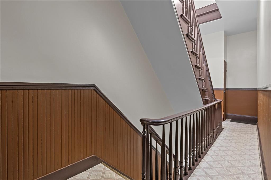 446 Humboldt Street - Photo 4
