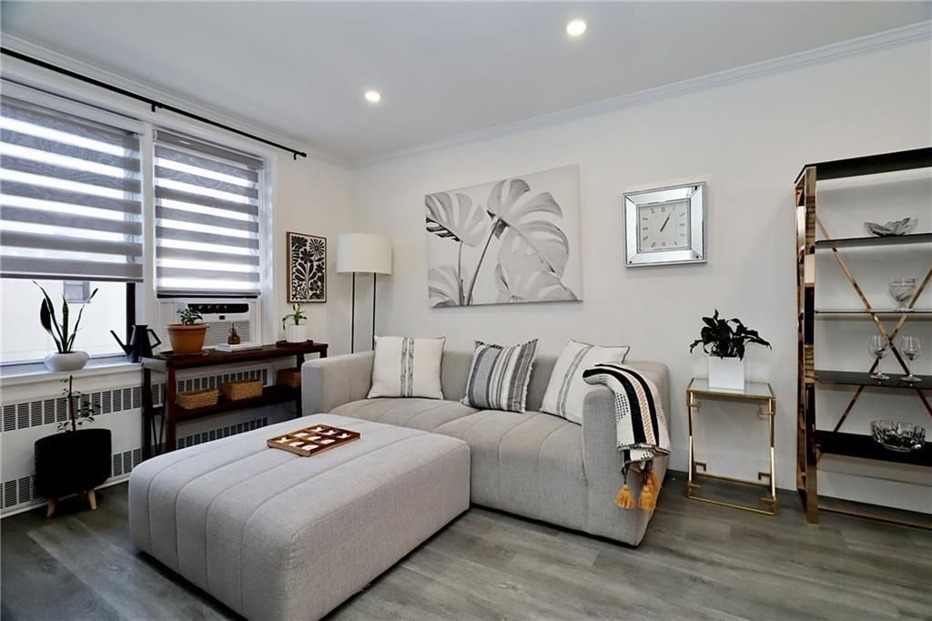 Photo of 1811 Ocean Parkway #6M, Brooklyn, NY 11223 (MLS # 501267)