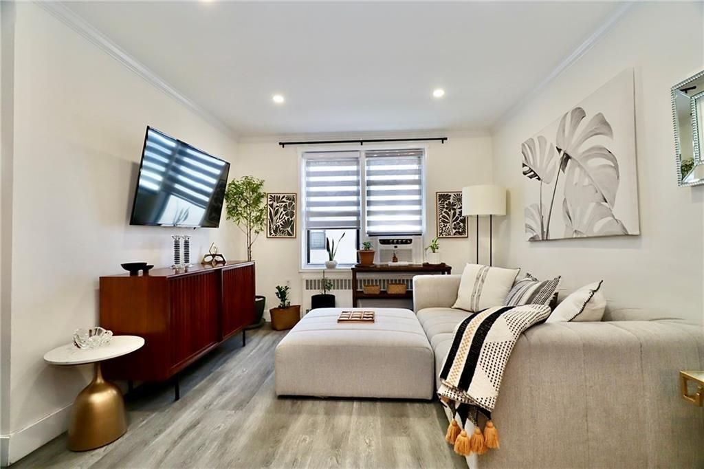 Photo of 1811 Ocean Parkway #6M, Brooklyn, NY 11223 (MLS # 501267)