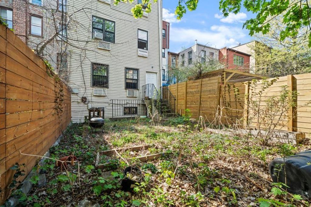 Photo of 63 Jefferson Avenue Avenue, Brooklyn, NY 11216 (MLS # 500695)