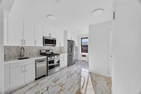 Homes For Sale - 3101 Ocean Parkway #5C<br/> Brooklyn, NY 11234