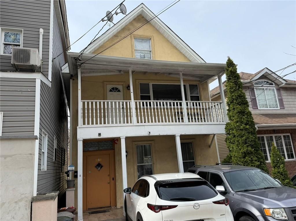 Photo of 256 Westervelt Avenue, Staten Island, NY 10301 (MLS # 500051)