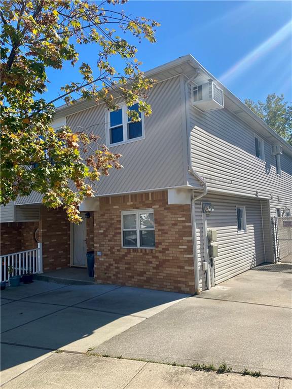 Photo of 145 Marisa Circle, Staten Island, NY 10309 (MLS # 502142)