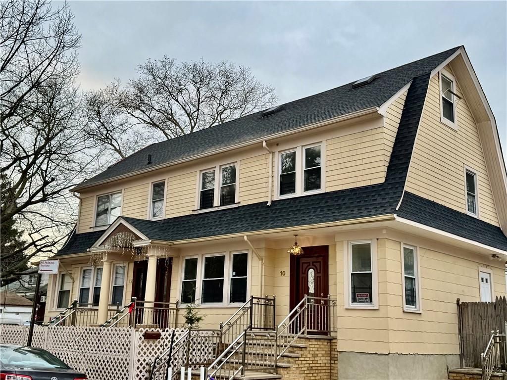 Photo of 10 Errington Place, Staten Island, NY 10304 (MLS # 499095)
