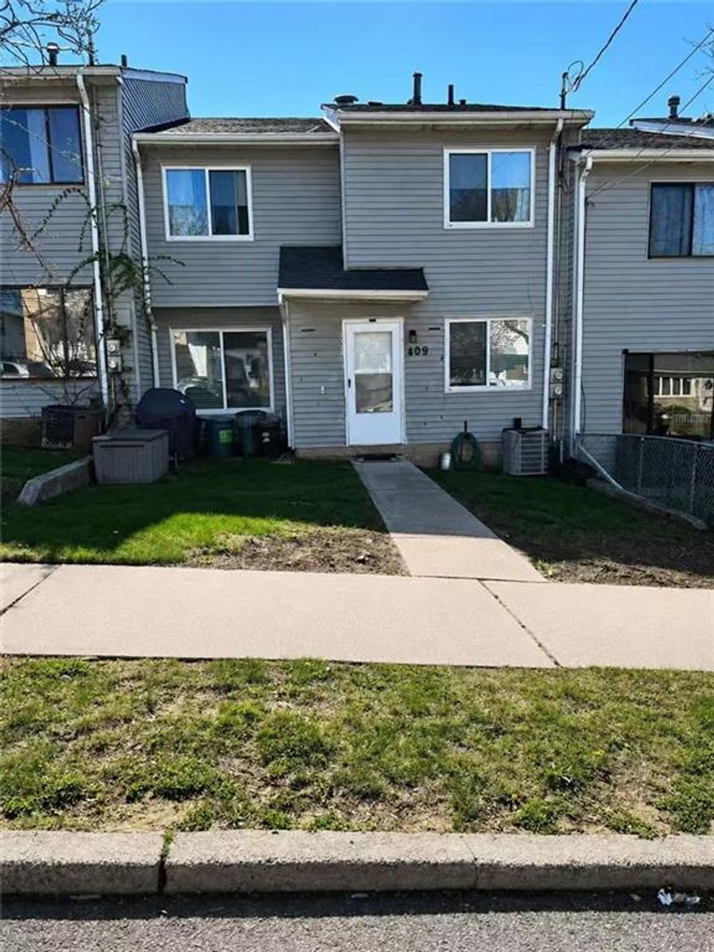 Photo of 409 Neckar Avenue, Staten Island, NY 10304 (MLS # 500493)