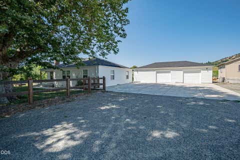 Photo of 4785 Fern Valley Road, Medford, OR 97504 (MLS # 220226702)