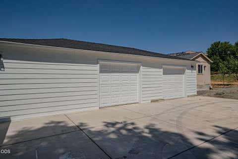 Tiny photo for 4785 Fern Valley Road, Medford, OR 97504 (MLS # 220226702)