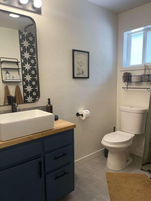 Tiny photo for 52960 Snow Flake Lane, La Pine, OR 97739 (MLS # 220215338)