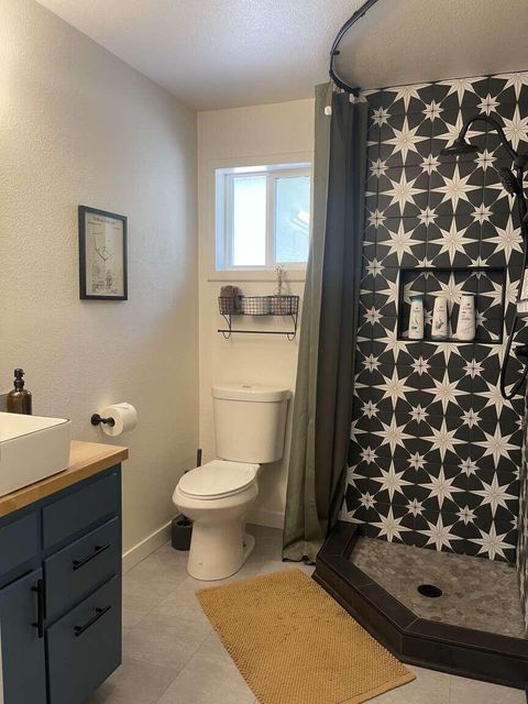 Tiny photo for 52960 Snow Flake Lane, La Pine, OR 97739 (MLS # 220215338)