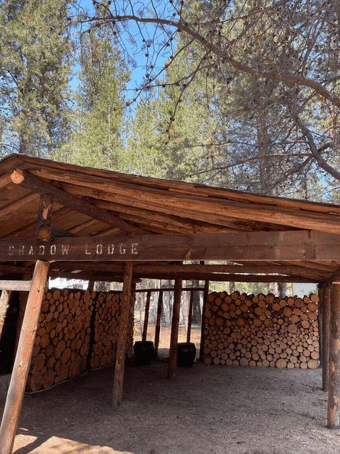 Tiny photo for 52960 Snow Flake Lane, La Pine, OR 97739 (MLS # 220215338)