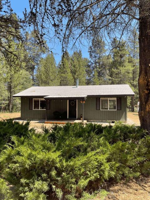 Tiny photo for 52960 Snow Flake Lane, La Pine, OR 97739 (MLS # 220215338)