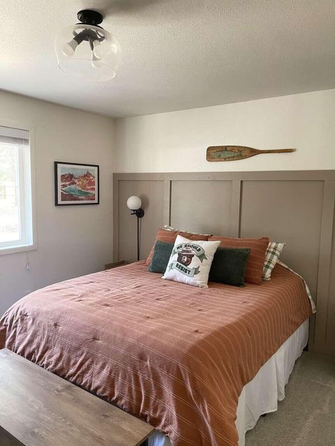 Tiny photo for 52960 Snow Flake Lane, La Pine, OR 97739 (MLS # 220215338)