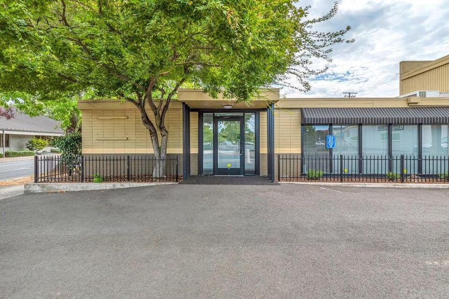 High traffic area with great visibility. Pay to park is directly across the street. The property is well taken care of and has a great maintenance record. 2256 SQFT between the 2 stories, is extremely useable, features 2 bathrooms, and a galley style kitchenette/break room. In the past the this building was the Chambers and more recently was leased to Medford Mattress. This would make for a great salon, or limitless possibilities.