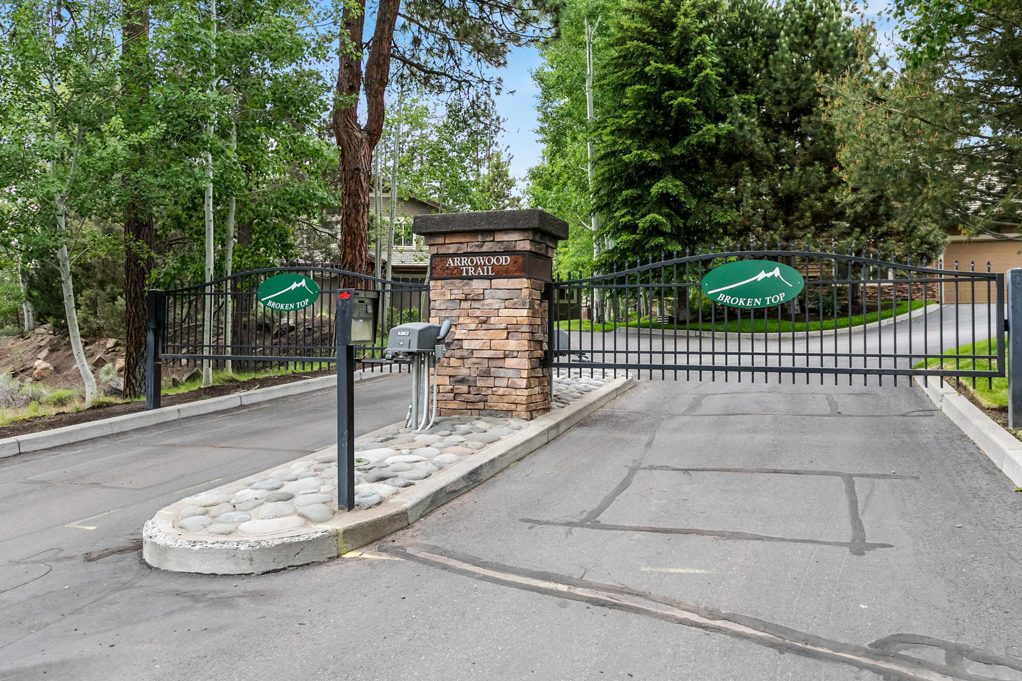 Broken Top - Residential