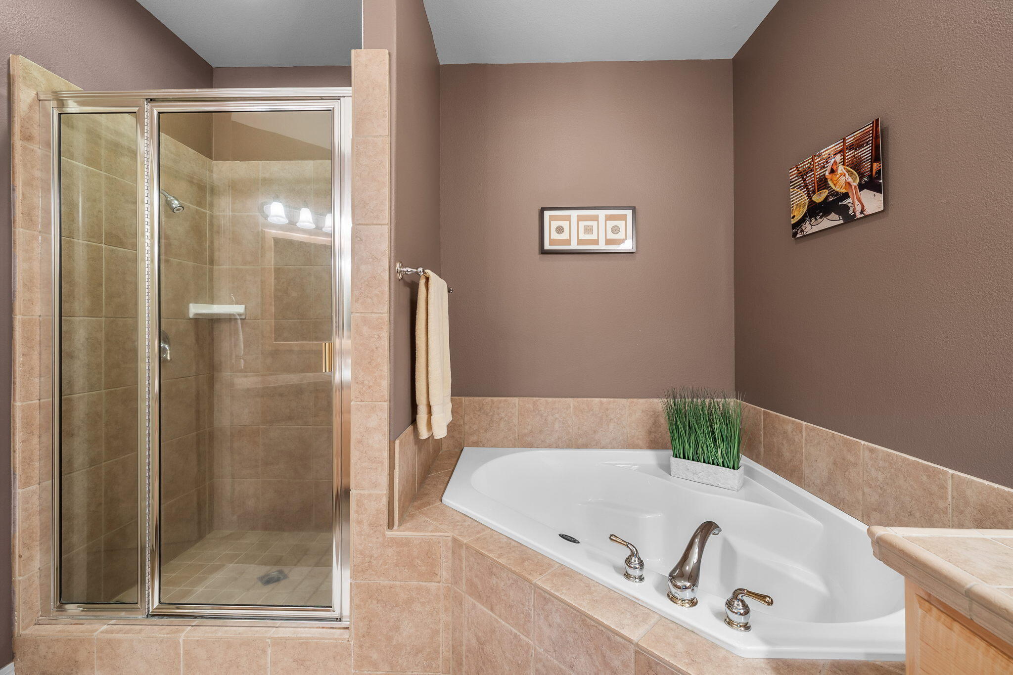 Broken Top - Residential