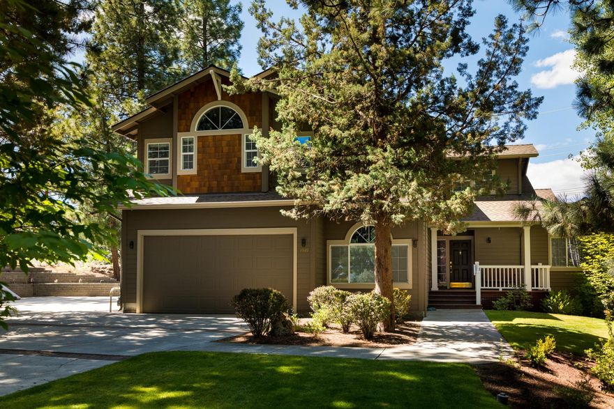 This wonderful home situated on a quiet street on a large Westside lot has so much to offer! In addition to the 4 bedrooms there is also a family room, den/office/bonus room, and open loft. The dramatic vaulted ceilings and large windows let the light flood in and cascade mountain views can been seen from upstairs hallway and 3rd bedroom. Recent upgrades include gorgeous achacha wood floors, Electrolux appliances, slab granite counter tops, and the deck was redone 2 years ago with a pergola added. The beautifully landscaped .68 acre lot has direct access to Sunset View Park and it's own little walking path through the rock outcropping on property. Don't miss the virtual walk through tour!