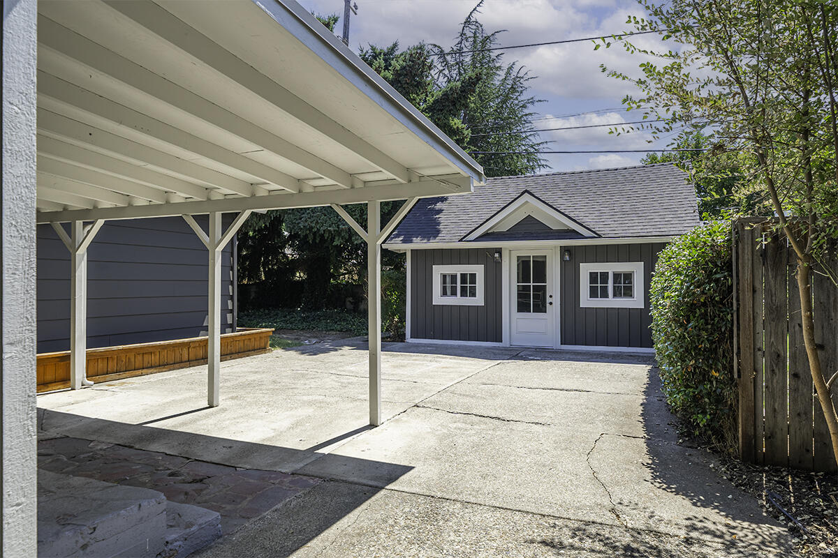 Queen Anne Addition - Residential