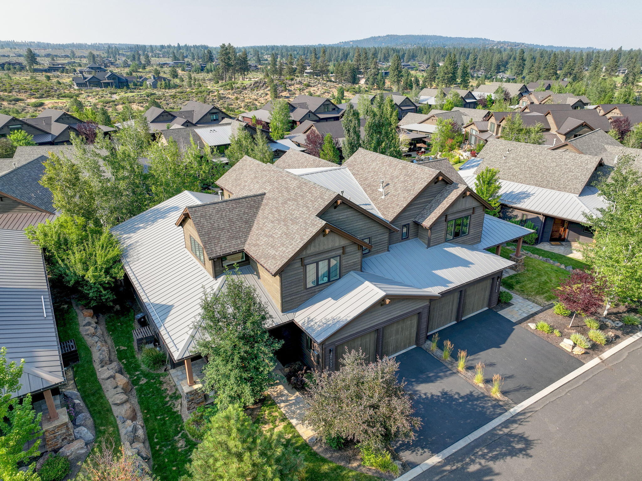 61337 Kindle Rock Loop

                                                                             Bend                                

                                    , OR - $1,345,000