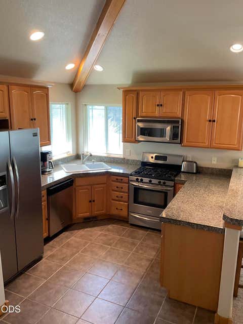 Tiny photo for 4819 Falcon Drive, Klamath Falls, OR 97601 (MLS # 220227225)
