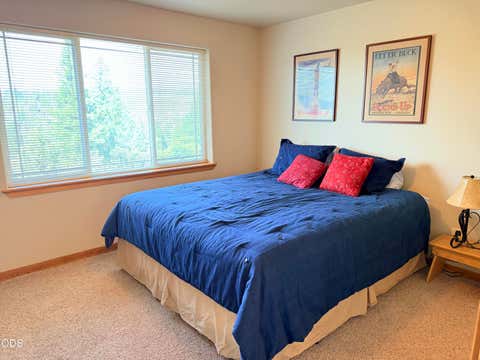 Tiny photo for 4819 Falcon Drive, Klamath Falls, OR 97601 (MLS # 220227225)