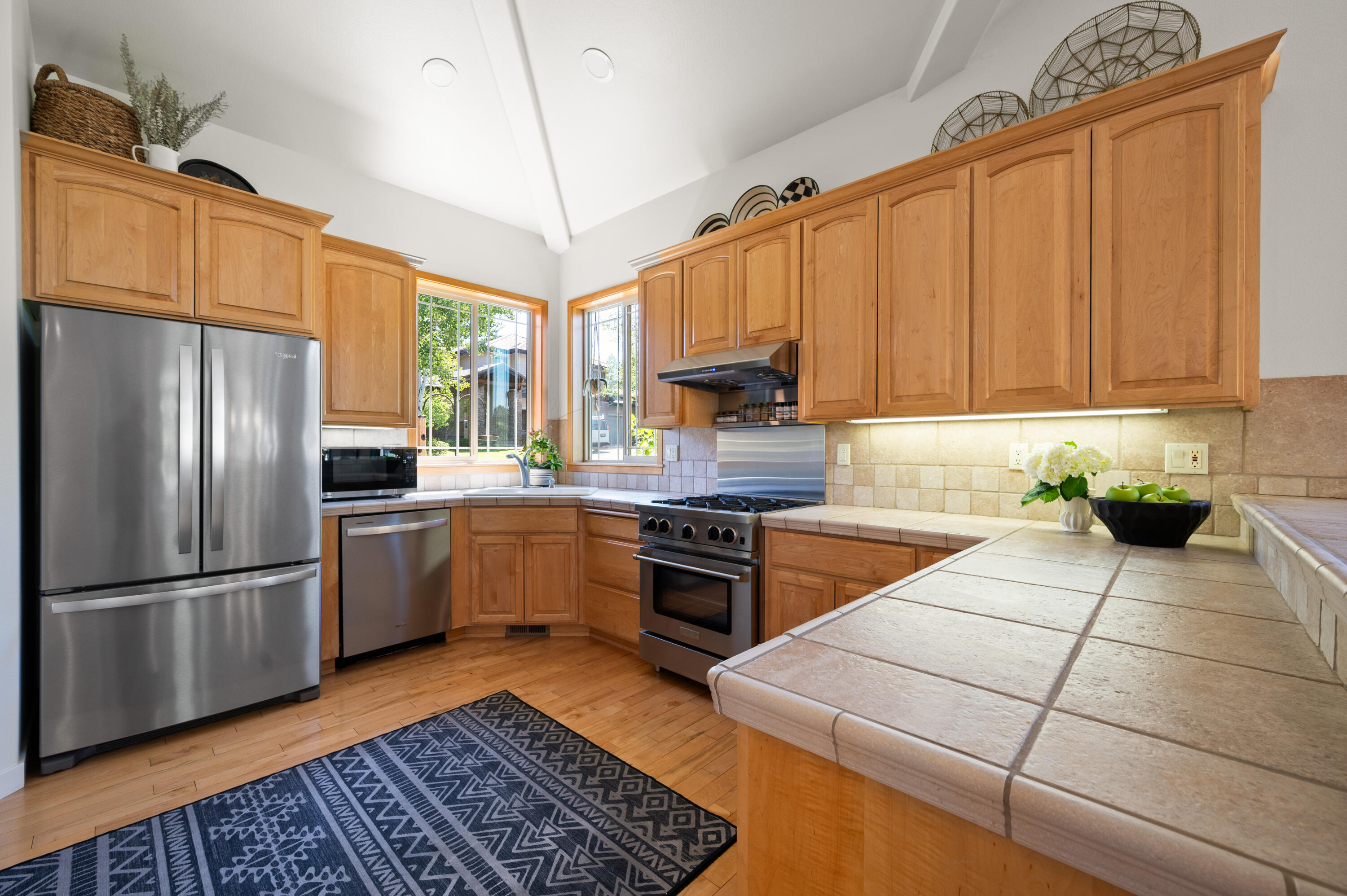 Broken Top - Residential