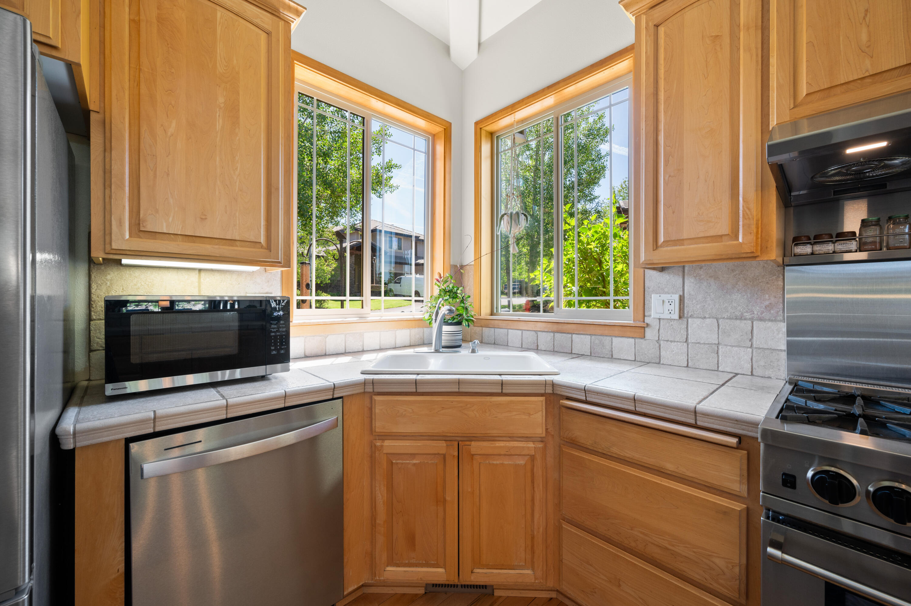 Broken Top - Residential