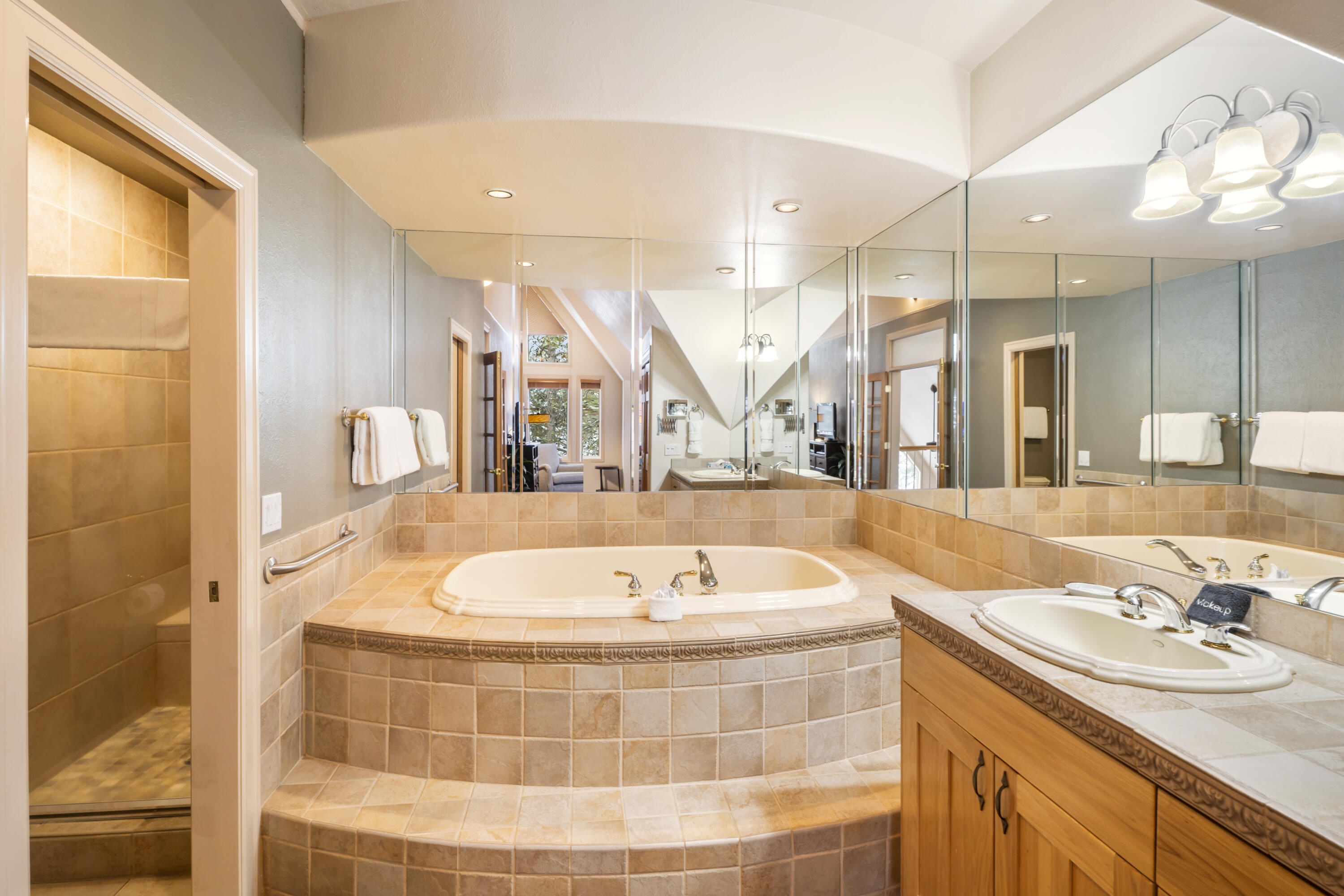 StoneTH - Residential