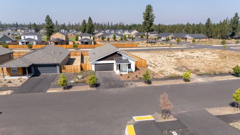 Tiny photo for 51779 Morning Pine Drive #134, La Pine, OR 97739 (MLS # 220195955)