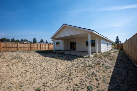 Tiny photo for 51779 Morning Pine Drive #134, La Pine, OR 97739 (MLS # 220195955)